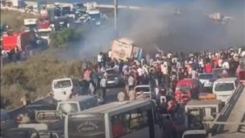 منذ شهر.. مصدر أمني ينفي وقوع حادث تصادم عدة سيارات على الطريق الصحراوي