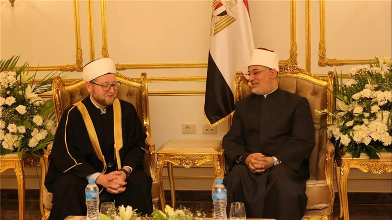 المفتي يلتقي نائب رئيس الإدارة الدينية لمسلمي روسيا لتعزيز التعاون الإفتائي