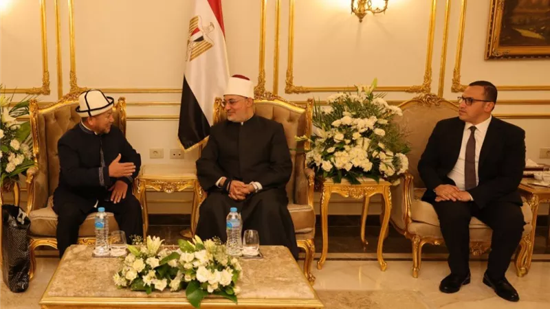 المفتي يبحث مع رئيس إدارة مسلمي قيرغيزستان بناء القدرات ومواجهة التطرف
