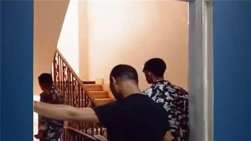 الداخلية تكشف حقيقة ادعاء سيدة مجاملة قوة أمنية لمالك شقة بأسوان
