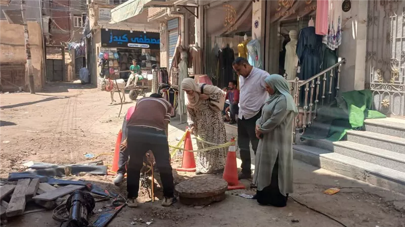  محافظ كفر الشيخ يوجه بصيانة وتطوير شبكة الصرف الصحي بقلين
