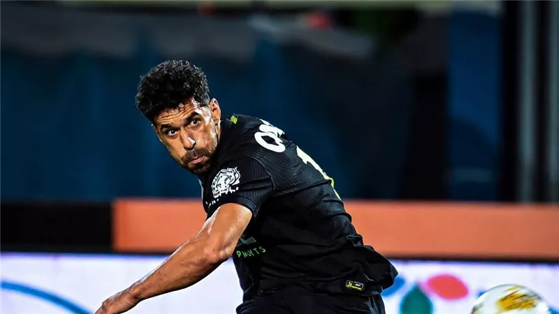 خاص.. عبد الله السعيد يعنف لاعبي الزمالك بعد مباراة بطل جيبوتي