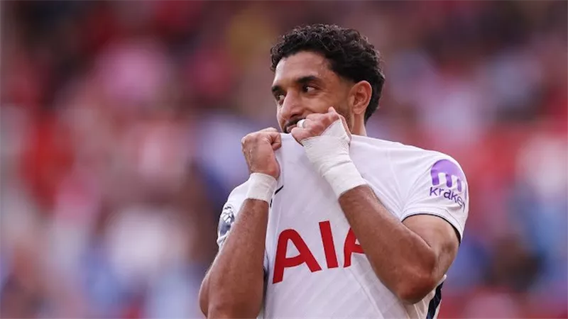 مرموش يرد على معاناة توتنهام الهجومية بالدوري الانجليزي