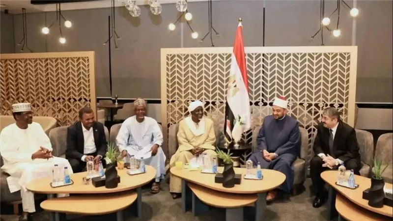 أمين 