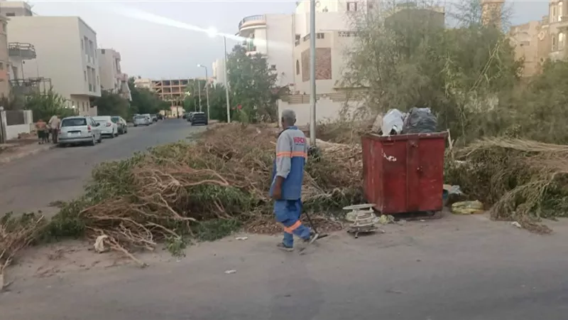 حملات نظافة مكبرة في الغردقة لرفع المخلفات وتحسين المظهر الحضاري