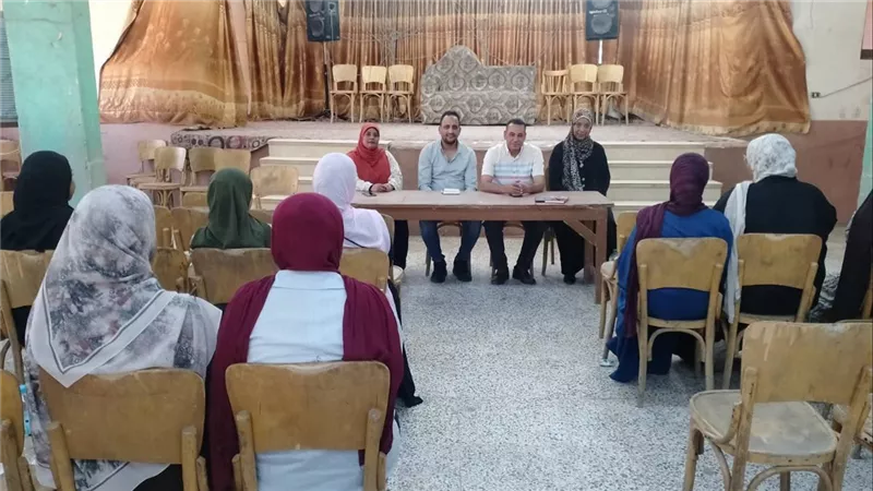 جامعة قنا تبدأ لقاءات توعوية بإسنا لتعزيز مشاركة الطلاب في محو الأمية