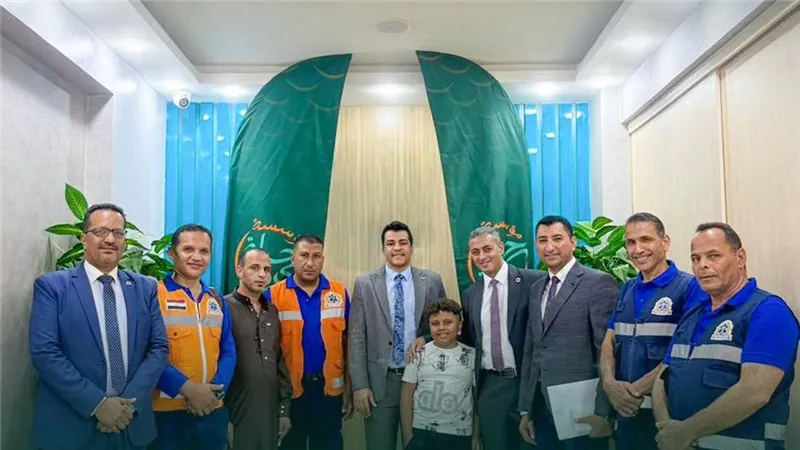 مؤسسة حياة كريمة تكرم أبطال إسعاف بني سويف والطفل محمد رجب