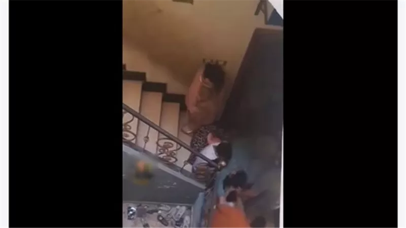 القبض على شخص وزوجته بعد التعدي على سيدة وسحلها في البحيرة