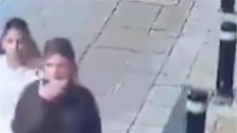 موجة غضب واسعة إثر قيام مستوطنة بالبصق على دير القديس يعقوب بالقدس