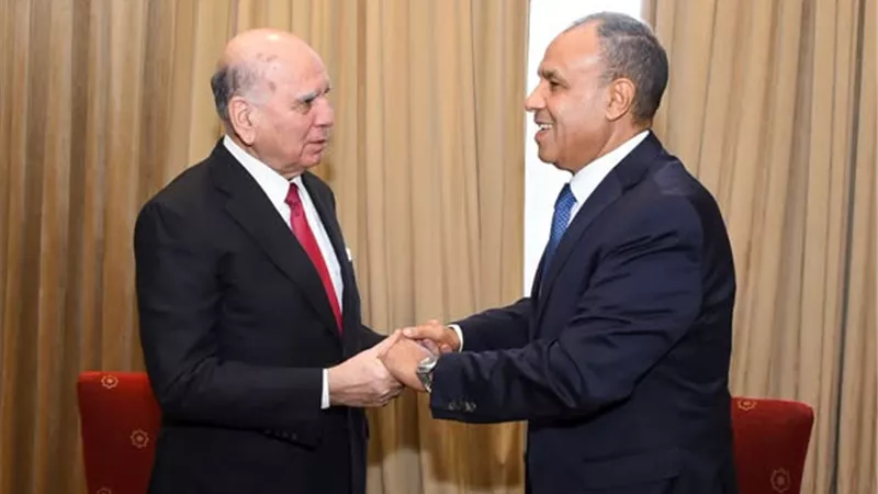 مصر والعراق تبحثان تعزيز الشراكة وخفض التصعيد وتغليب الحلول الدبلوماسية
