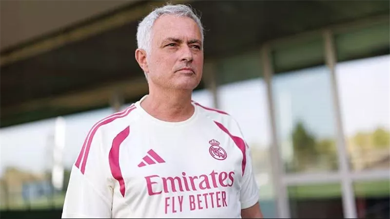 جوزيه مورينيو مدرب ريال مدريد الإسباني 
