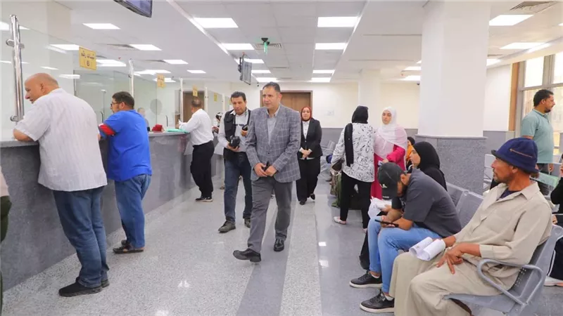 محافظ دمياط يتفقد المركز التكنولوجي لخدمة المواطنين ويوجه بسرعة إنهاء الطلبات