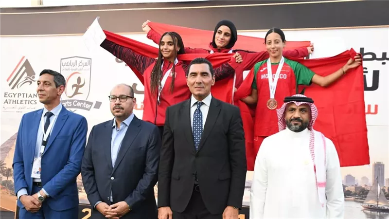جوهر نبيل وياسر إدريس يفتتحان أعمال تطوير الملعب والمضمار بالمركز الأولمبي