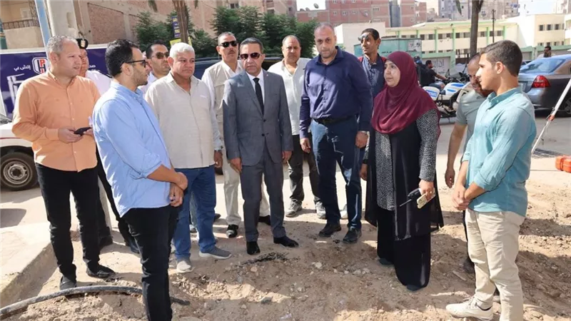 محافظ المنوفية يتفقد بدء أعمال الرصف والتطوير بشوارع حي شرق شبين الكوم 