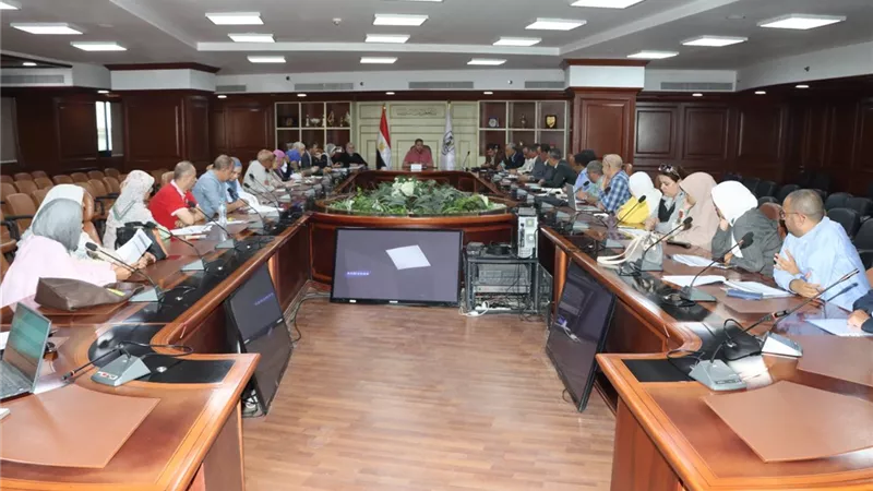 سكرتير بني سويف يتابع التصالح ويوجه بسرعة إنهاء ملفات المواطنين