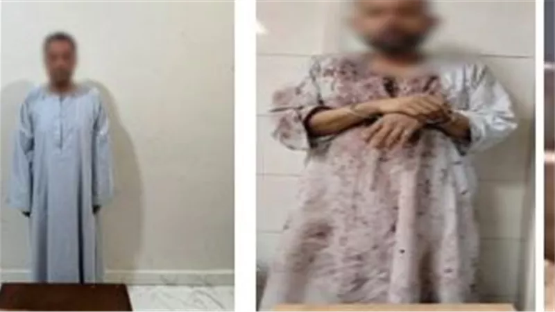 ضبط عاطل بعد تداول فيديو يلوح بسلاح أبيض وجلبابه ملطخ بالدماء بالأقصر