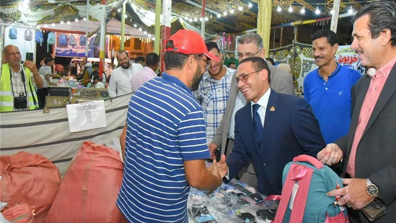 سيد عبد الجليل يفتتح معرض «أهلاً مدارس» بمركز ومدينة فايد لدعم الأسرة