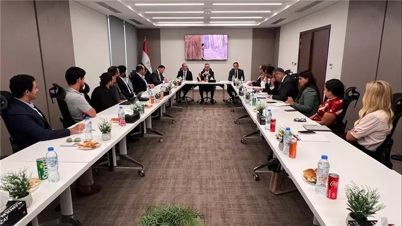 وزير التخطيط يفتح قنوات جديدة لدعم الشركات الناشئة المصرية بالإمارات