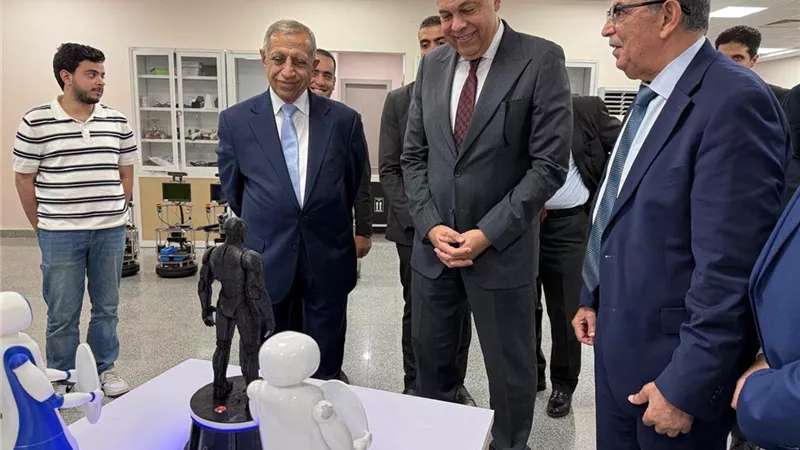 وزير الزراعة يهنئ فلاحي مصر بمناسبة عيدهم الـ74:المزارع المصري خط الدفاع الأول