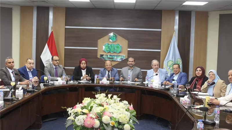 جمعية مستثمري العاشرتطلق مبادرة لرد الأعباء و المستحقات المالية لأكثرمن5000 مص