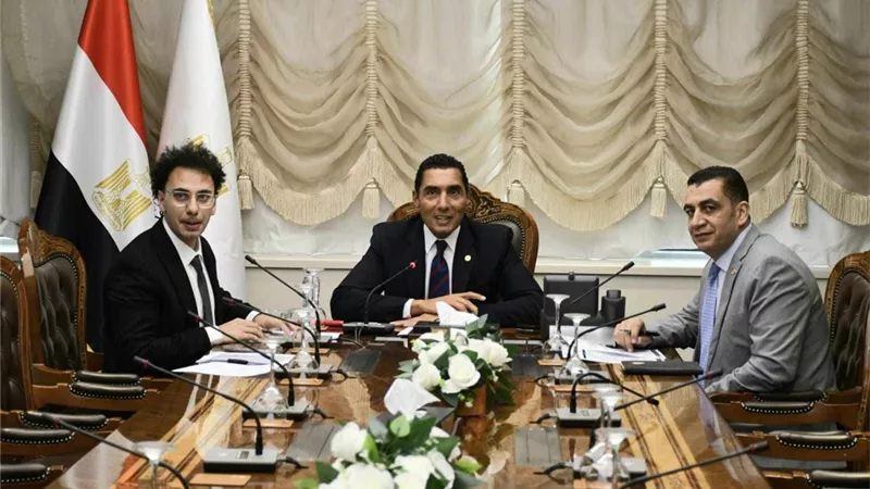 وزير الشباب والرياضة يشهد فعالية «5in1» بمشاركة أكثر من 9 آلاف شاب وفتاة