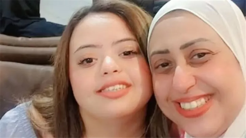 ابتسامة وصبر وسط الزحام.. مواطنة تحكي عن موقف إنساني داخل مكتب تأهيل الجيزة