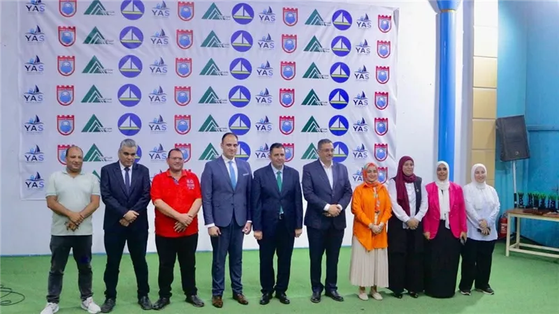 محافظ دمياط يكرم أبطال «روبوتس كاسل» المتأهلين لبطولة اليابان للروبوتات