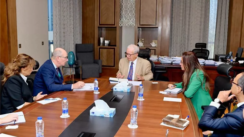 حسين عيسى يستقبل السيد/مارك بومان لبحث تعزيز التعاون وزيادة الاستثمارات في مصر