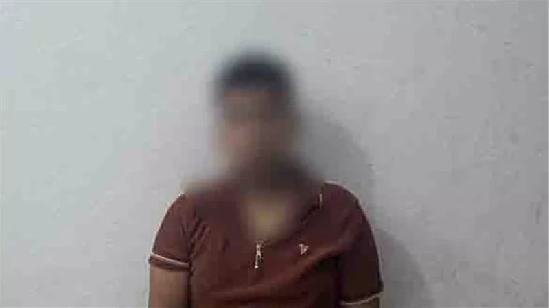 القبض على نجار اعتدى على شخص بسلاح أبيض وحطم سيارة في دمياط