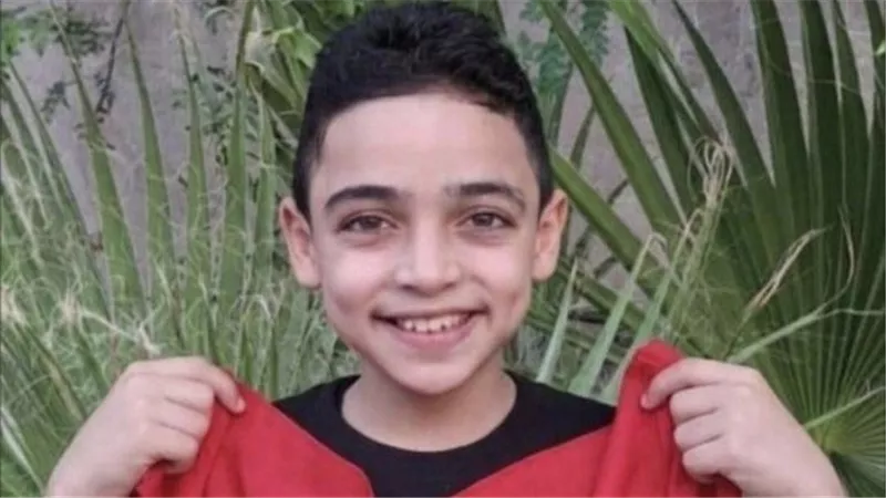 جمعنا 2 مليون.. والدة طفل مصاب بضمور العضلات تناشد رجال الأعمال: ابني بيموت مني