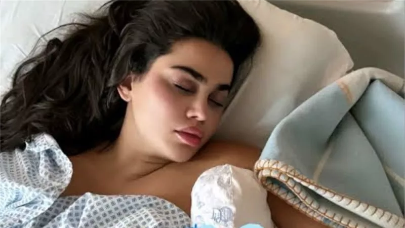 بعد رحلة حملها.. يومي خوري تستقبل مولودها الأول وتكشف اسمه 