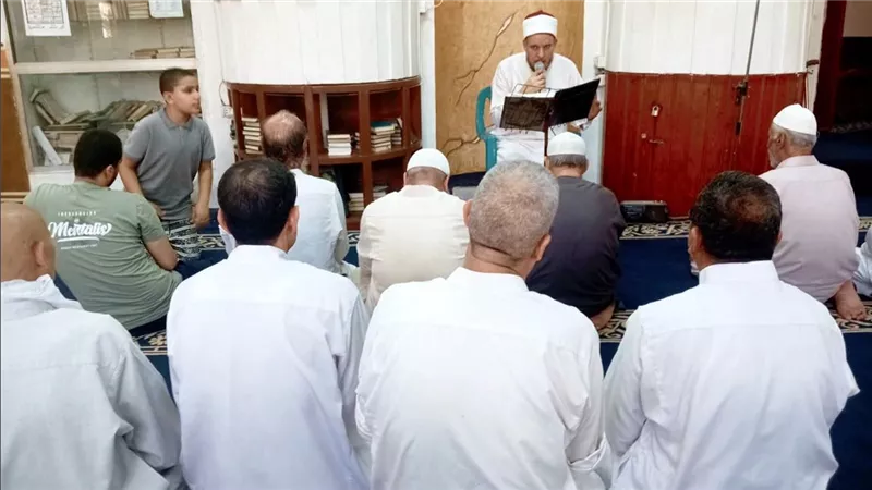 أوقاف كفر الشيخ تواصل عقد مجالس مقرأة الجمهور بالمساجد| صور