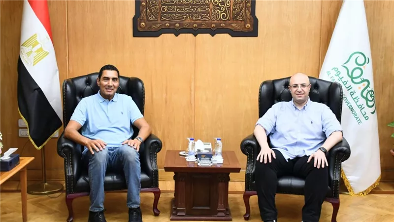 وزير الشباب والرياضة يبحث مع محافظ الفيوم تطوير المنشآت وتعزيز الخدمات للشباب