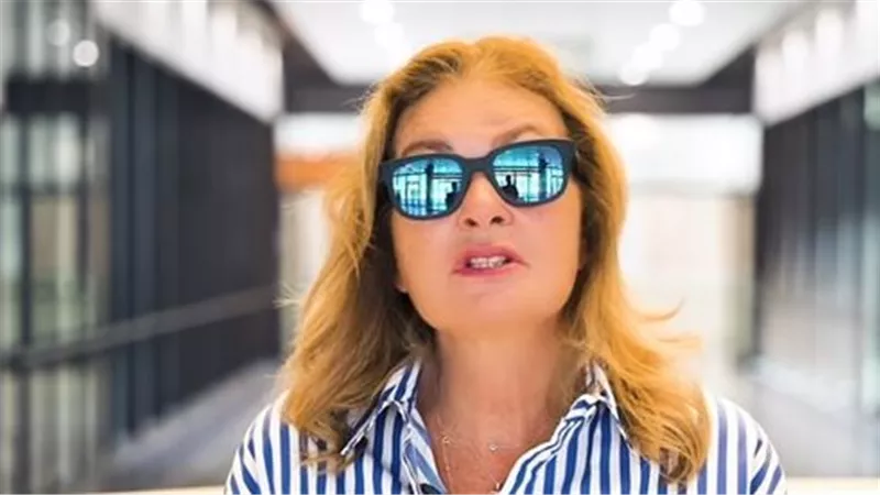 اتولدت على إيدي.. يسرا تطلق صدقة جارية على روح ياسمين أبو النجا