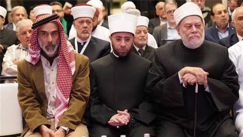 وزير الأوقاف يلقي البيان الختامي للمؤتمرالـ19 لمؤسسة آل البيت الملكية بالأردن