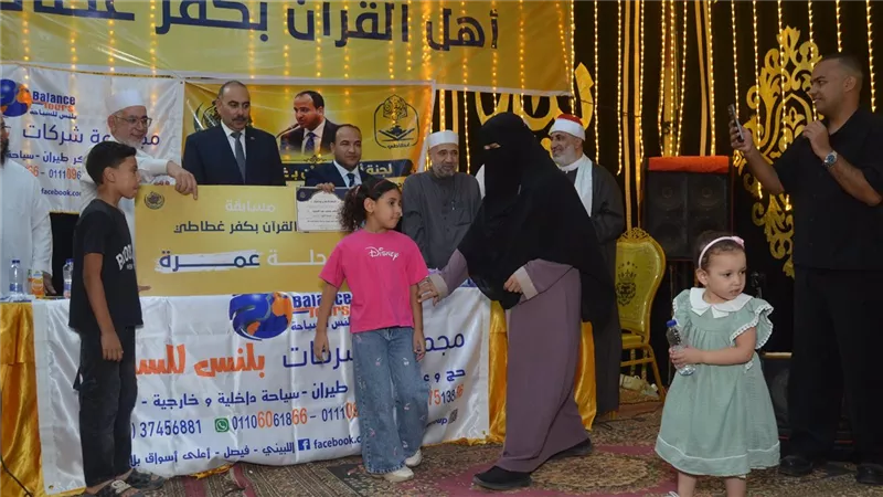 احتفالية غطاطي الكبرى..  النائب وسيم كمال عثمان يدعم حفظة القرآن برحلتي عمرة