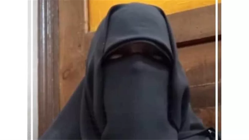 صرخة سيدة من السويس إلى المحافظ: لا أطلب مالًا.. أبحث عن مأوى وسند