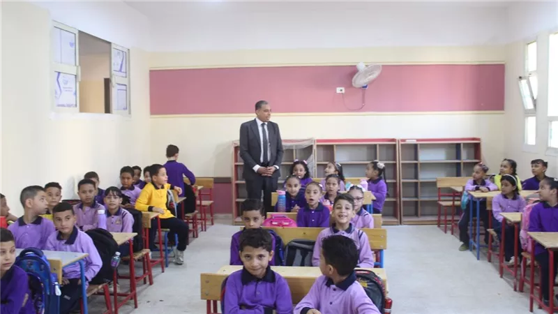 مدير « تعليم الجيزة » يتفقد أحوال مدارس حدائق أكتوبر 