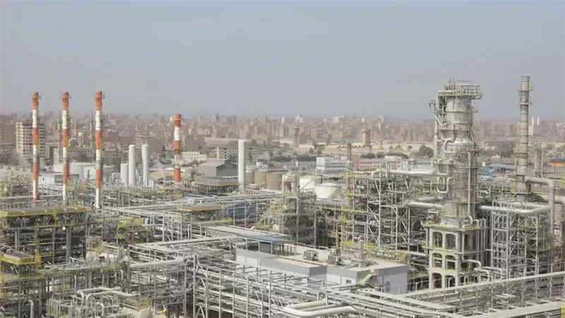 القلعة تستهدف مضاعفة حصتها بالمصرية للتكرير إلى 27.1% عبر صفقة قطرية