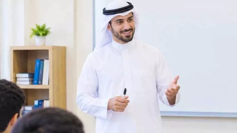 بعد استبعاد آلاف المدرسين المصريين.. الكويت تستحدث وظيفة 