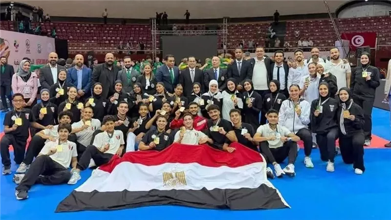 وزير الرياضة يهنئ منتخبات الكاراتيه بعد التتويج ببطولة إفريقيا في الجزائر