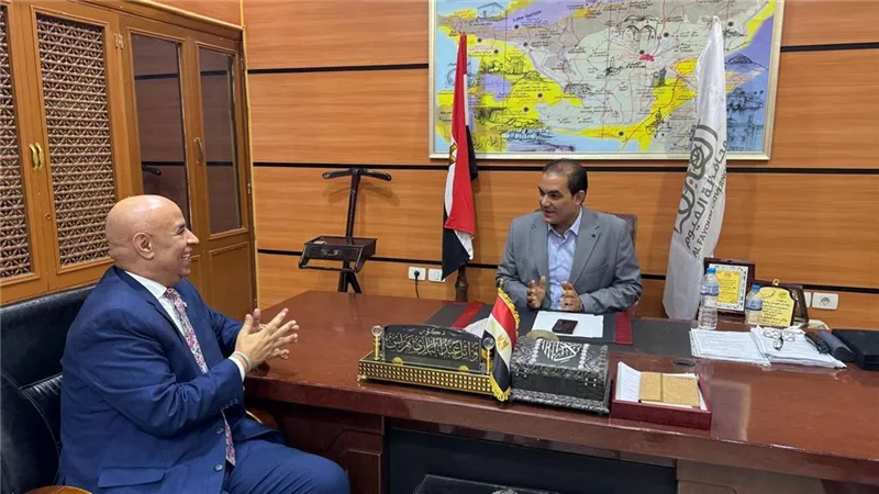 وكيل تعليم الفيوم يلتقي عادل حنفي لمناقشة استعدادات العام الدراسي الجديد