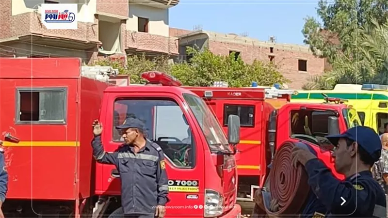 اندلاع حريق ضخم داخل منزل من 3 طوابق بقرية فيديمين بالفيوم