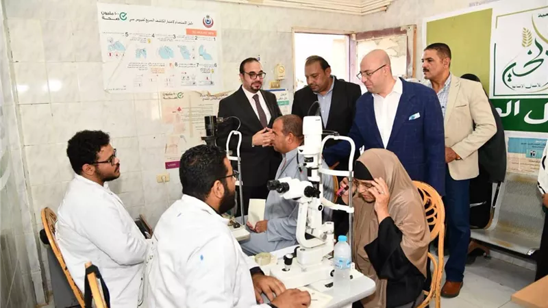 رئيس الوزراء يستعرض نتائج قافلة طبية شاملة بمحافظة الفيوم نظمتها اللجنة الطبية