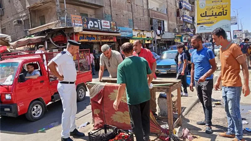 خلال حملة مكبرة لإزالة الإشغالات.. رفع 120 مخالفة من شوارع ومناطق كفر الدوار
