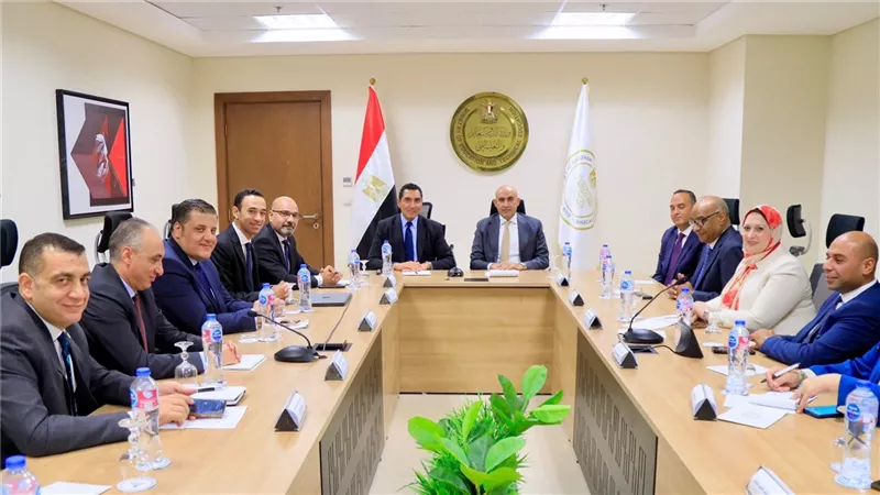 لاكتشاف المواهب .. وزيرا الشباب والتعليم يبحثان آليات النهوض بالرياضة المدرسية