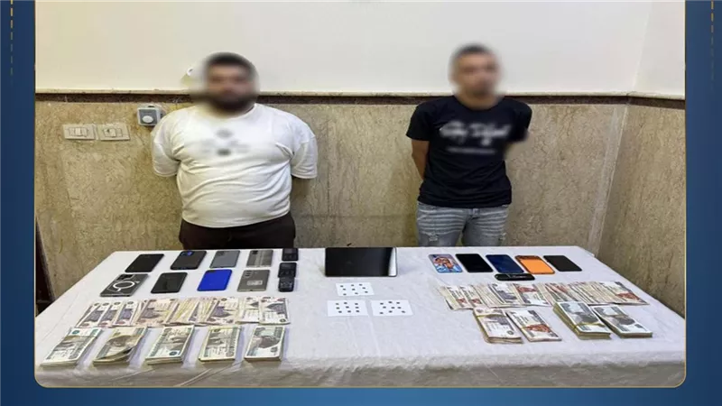 سقوط لصوص الأرصدة.. ضبط محتالين استوليا على أموال ضحايا تطبيقات التقسيط
