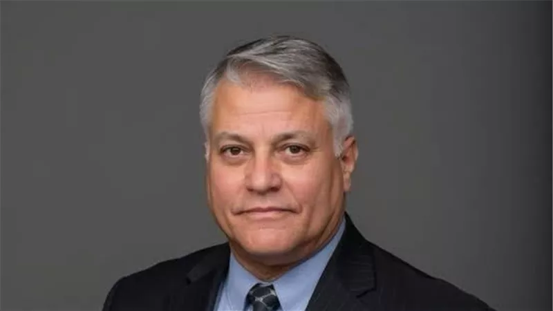 أسامة سعد الدين: طالبنا منذ 6 سنوات بتطبيق عقد موحد على جميع المطورين