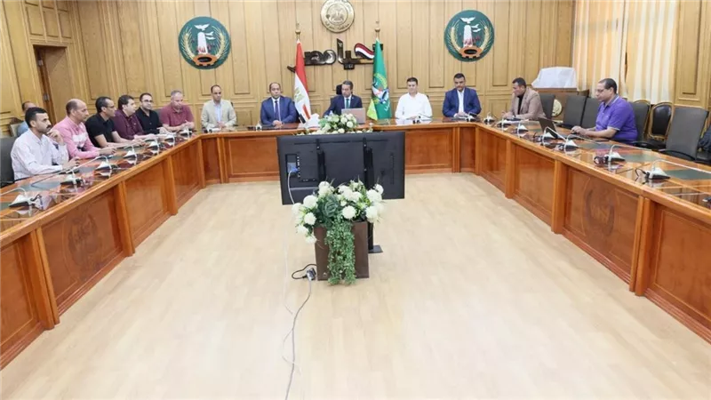 محافظ المنوفية يحيل مديري مراكز الأزمات بأشمون والباجور للتحقيق