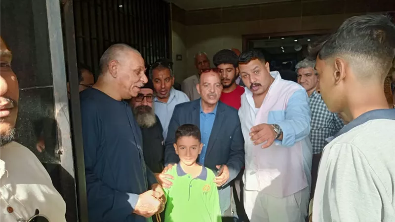 محافظ سوهاج يوفد قيادات التعليم للاطمئنان على طلاب حادث أتوبيس المنشاة